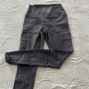 Alo leggings with pockets, brand new
